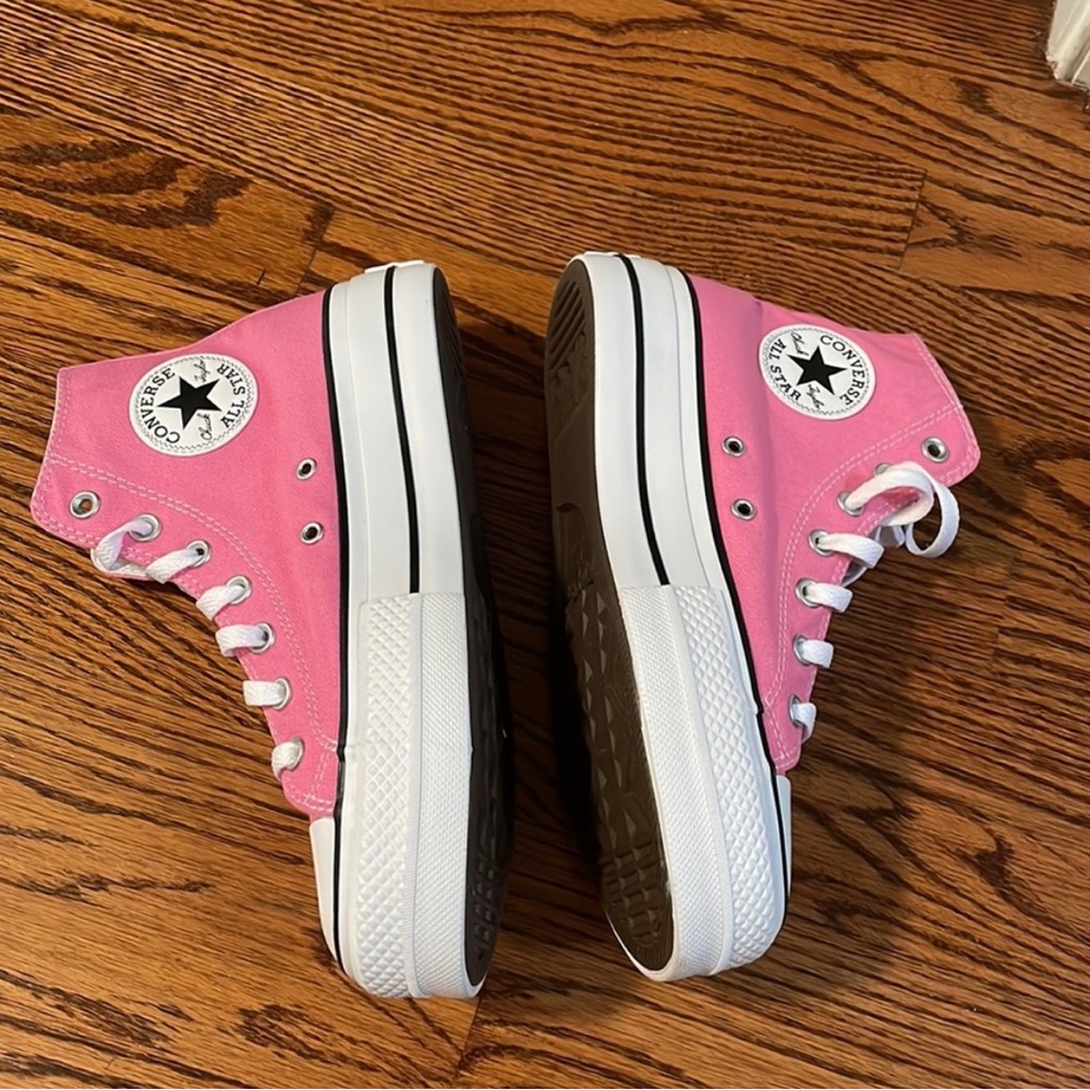 RARE PINK CONVERSE